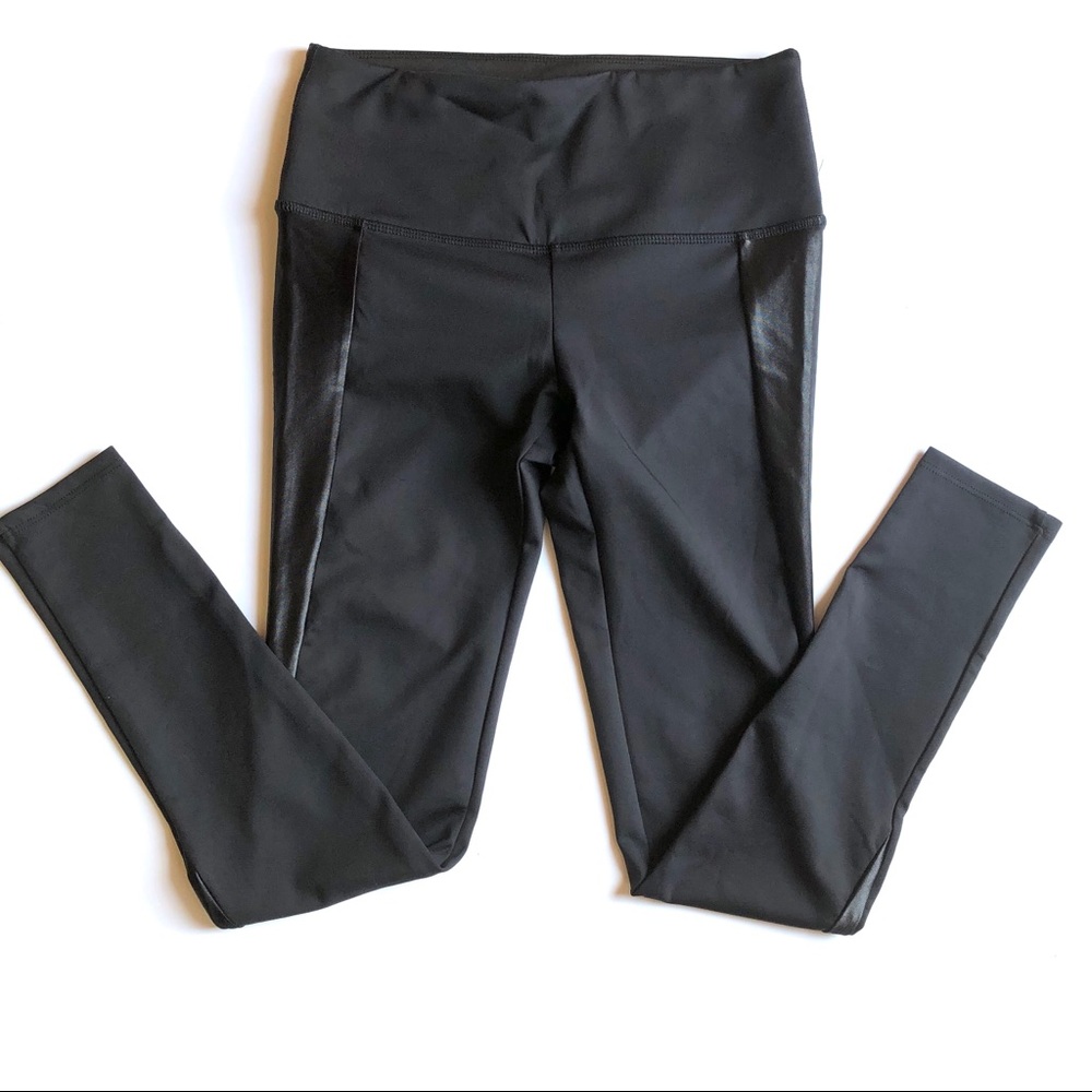 Noli Yoga glossy side stripe leggings